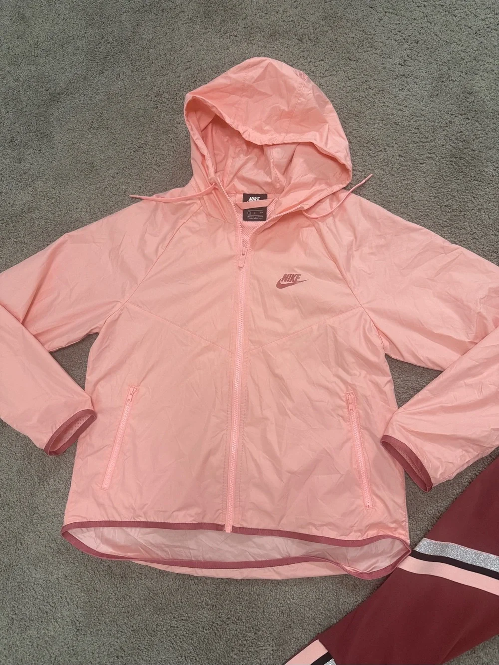 Womens Nike Sz M Hooded Windbreaker, leggings, sport bra